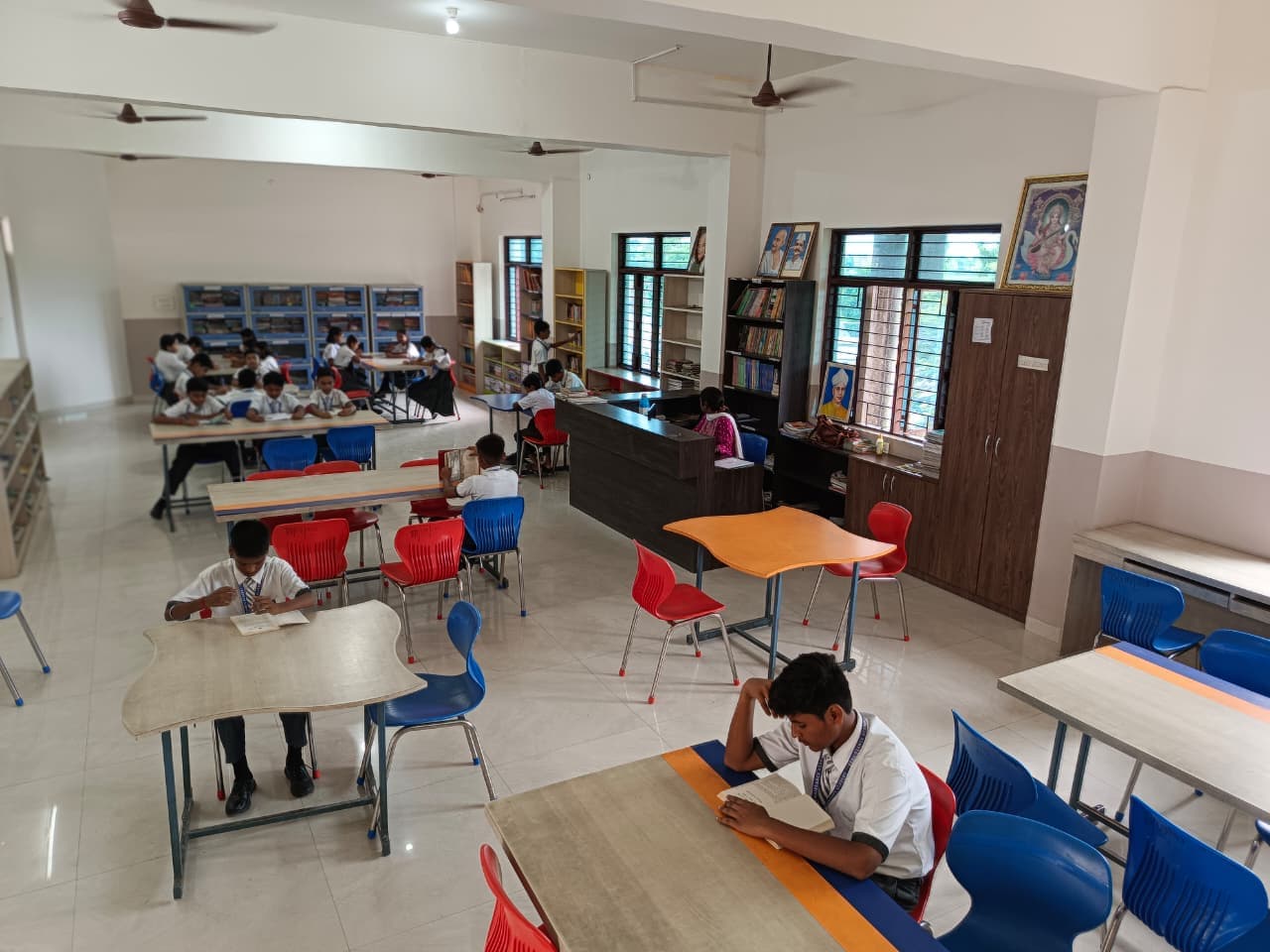 Modern Knowledge Library